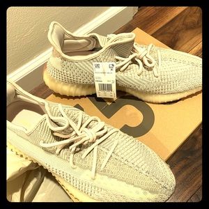 Yeezy Boost 350 V2